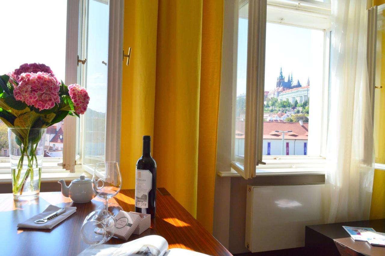 Boutique Hotel Klarov Praha Bagian luar foto