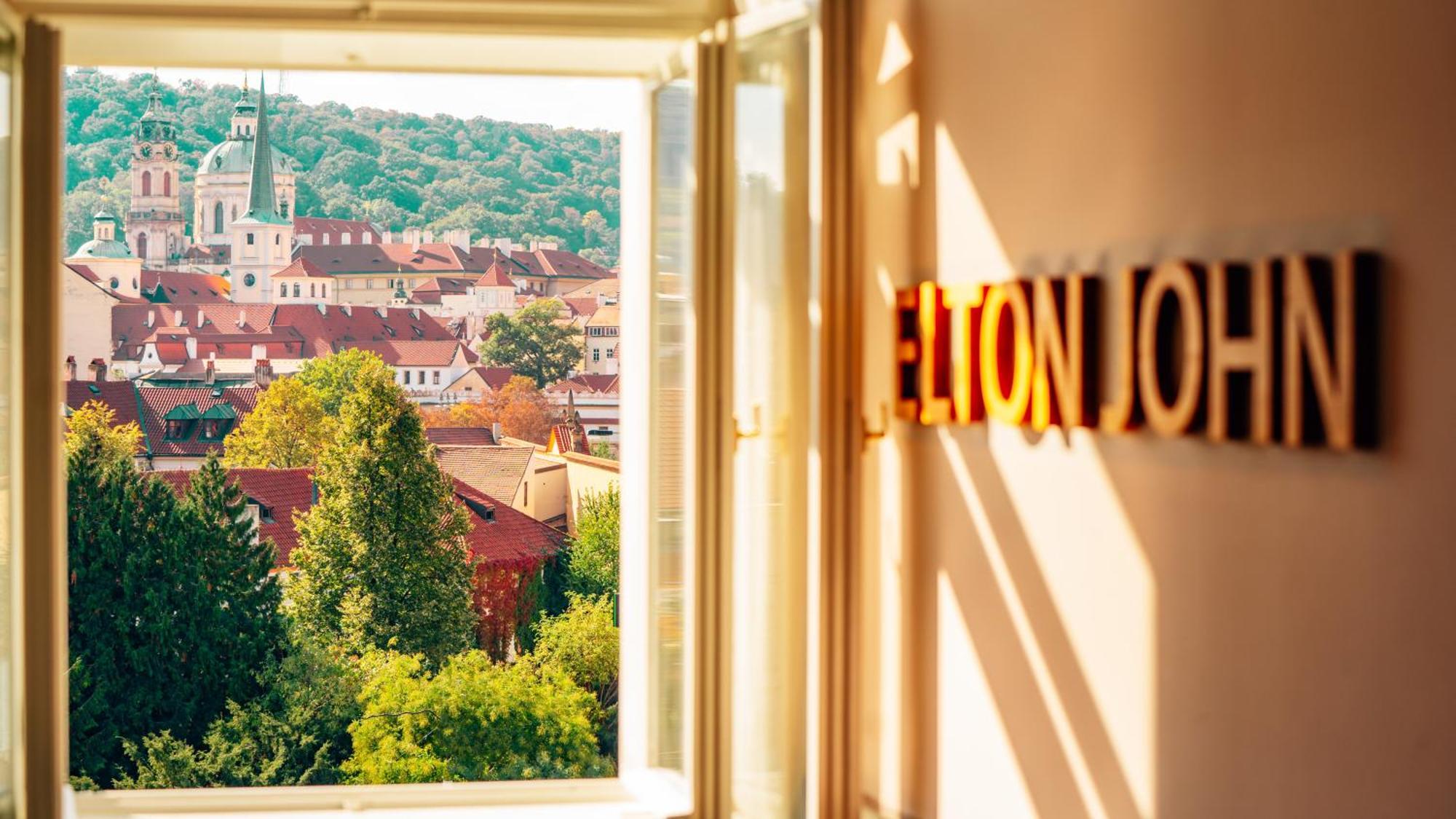 Boutique Hotel Klarov Praha Bagian luar foto