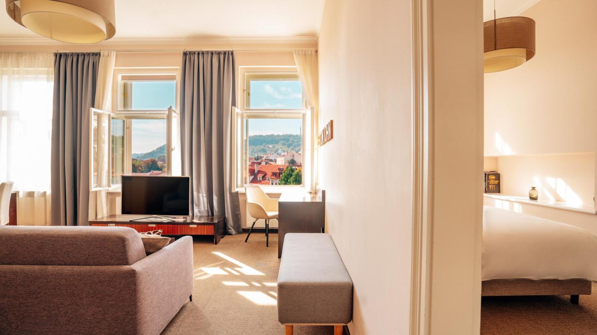 Boutique Hotel Klarov Praha Bagian luar foto