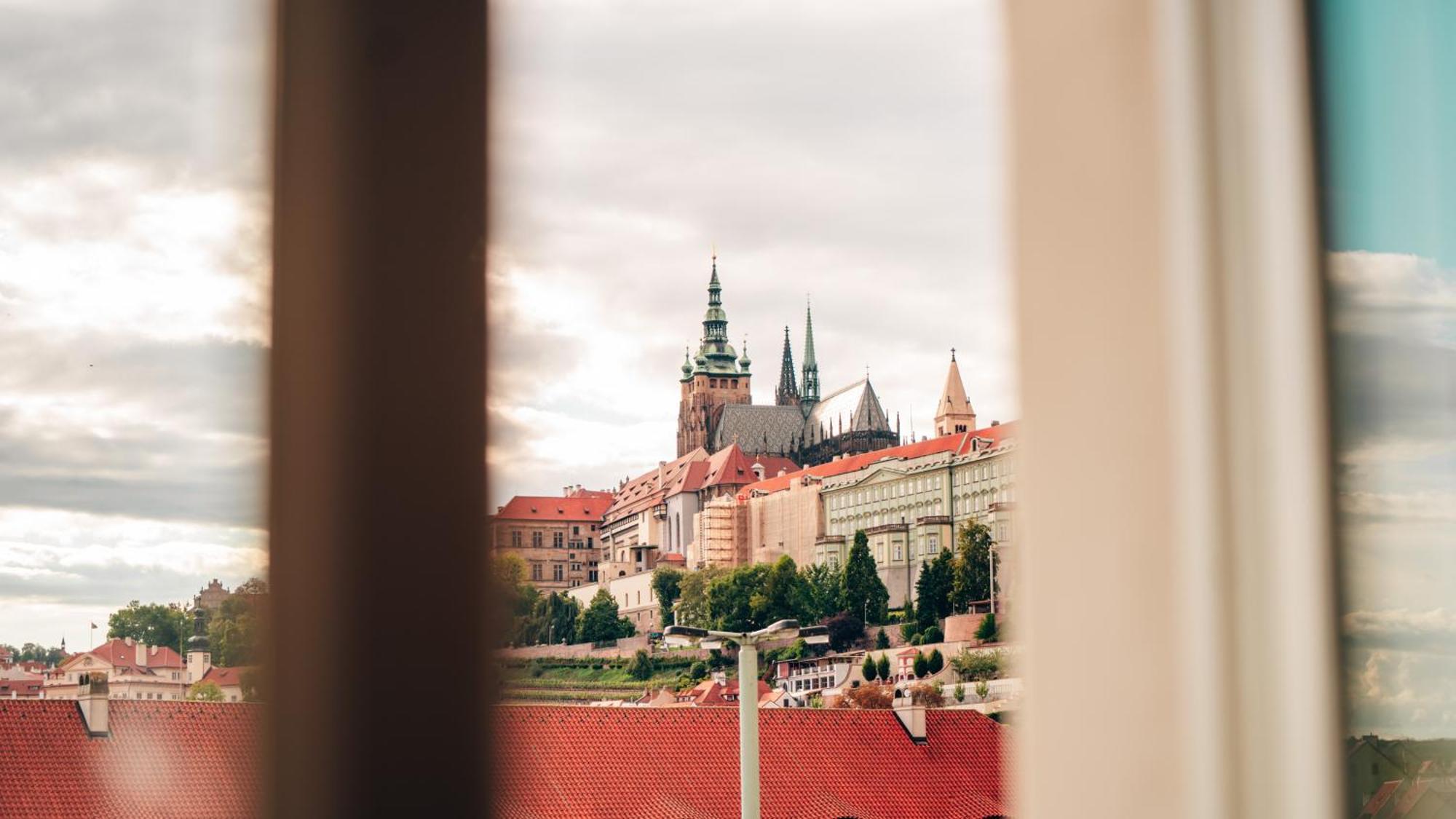 Boutique Hotel Klarov Praha Bagian luar foto