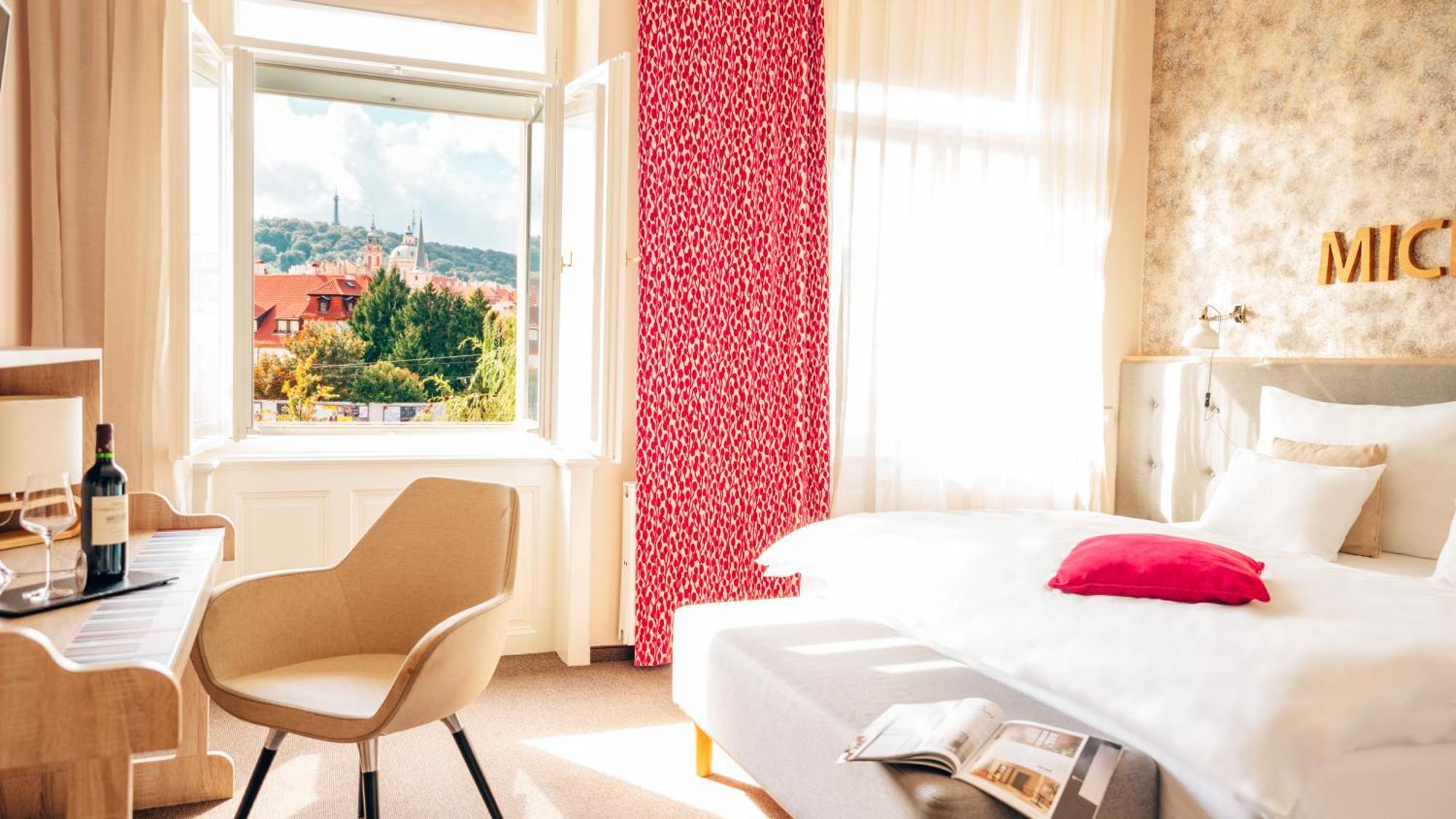 Boutique Hotel Klarov Praha Bagian luar foto