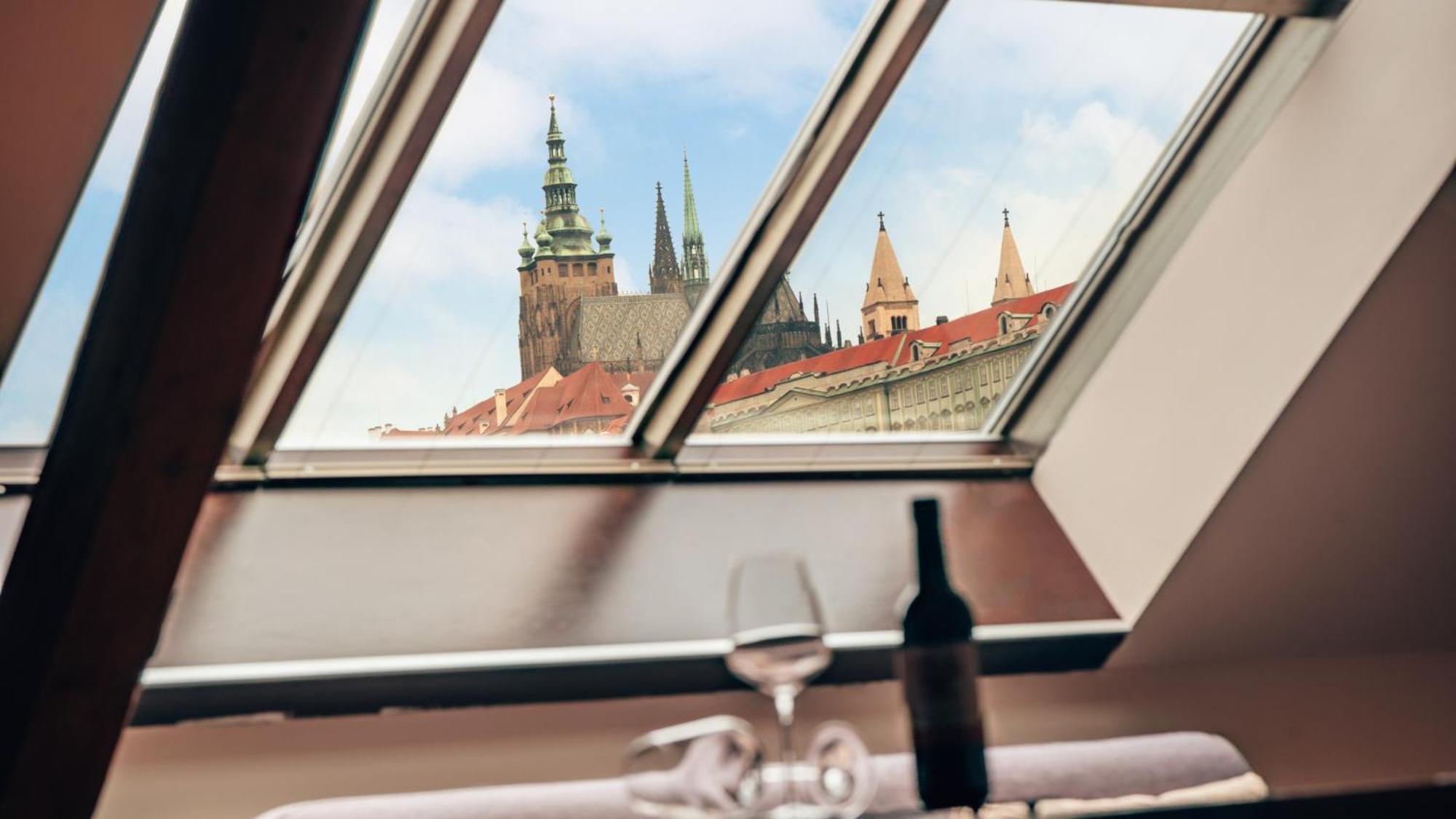 Boutique Hotel Klarov Praha Bagian luar foto