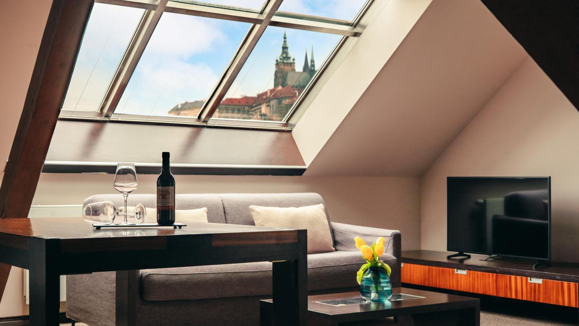 Boutique Hotel Klarov Praha Bagian luar foto