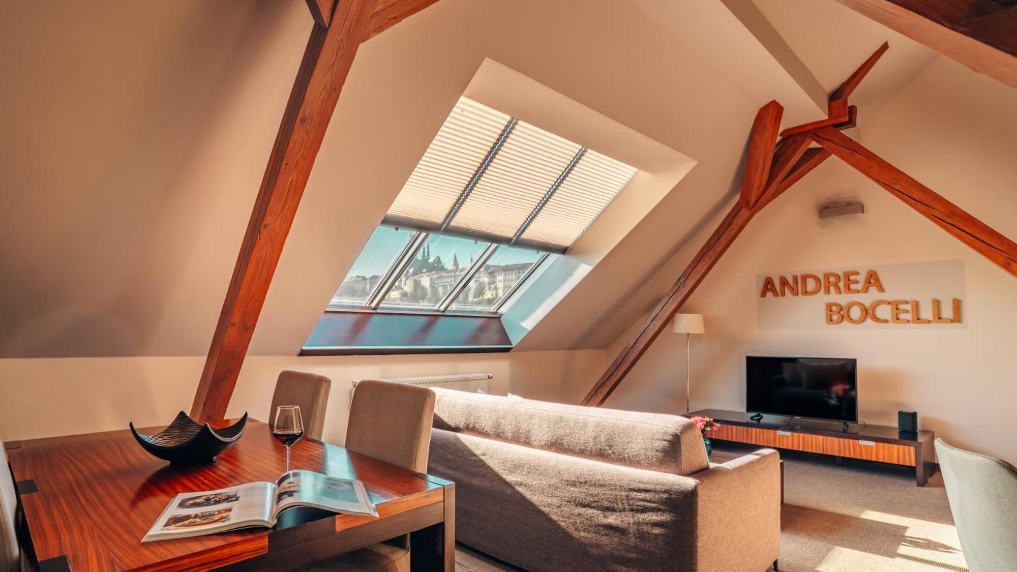 Boutique Hotel Klarov Praha Bagian luar foto