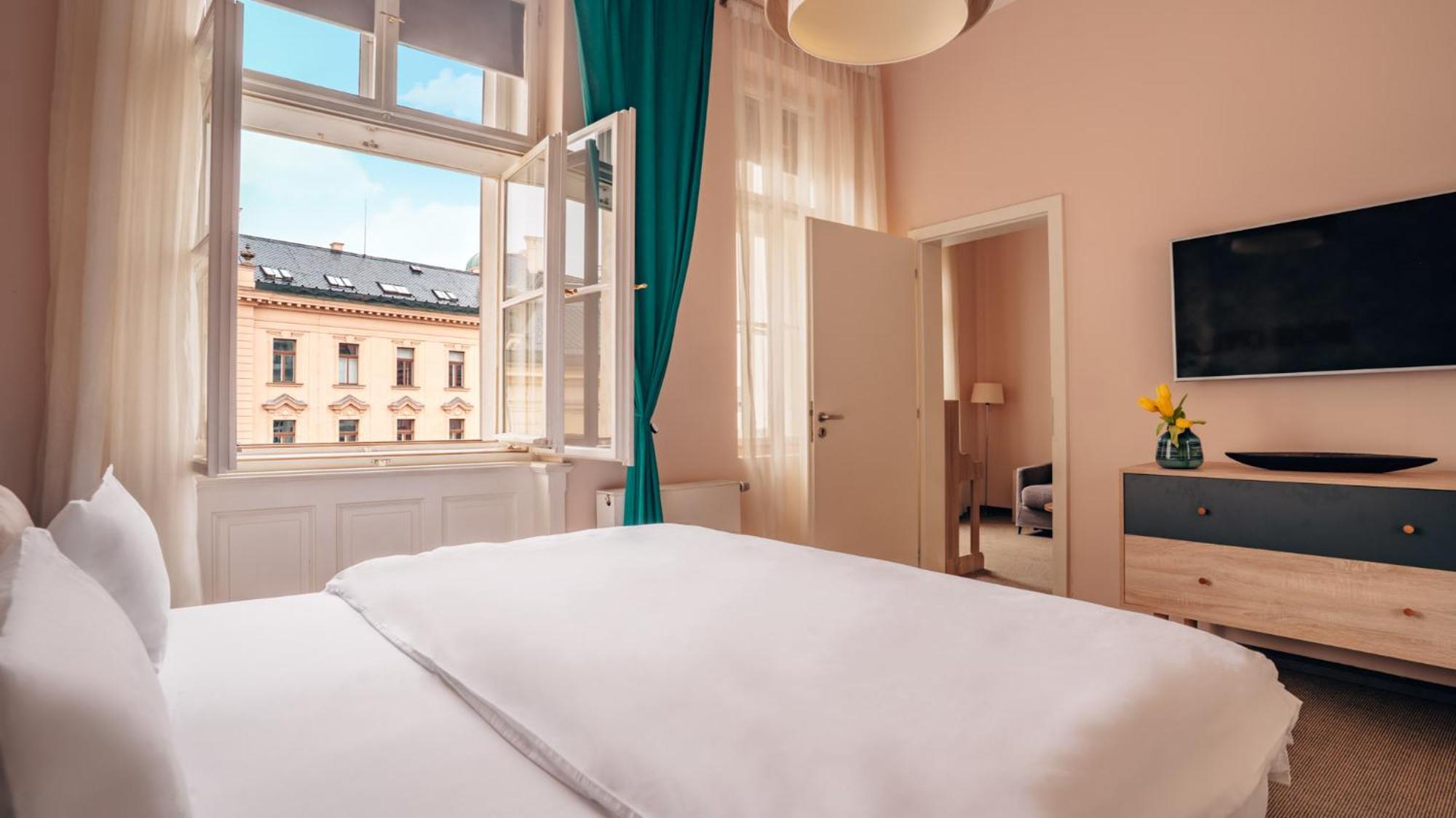 Boutique Hotel Klarov Praha Bagian luar foto